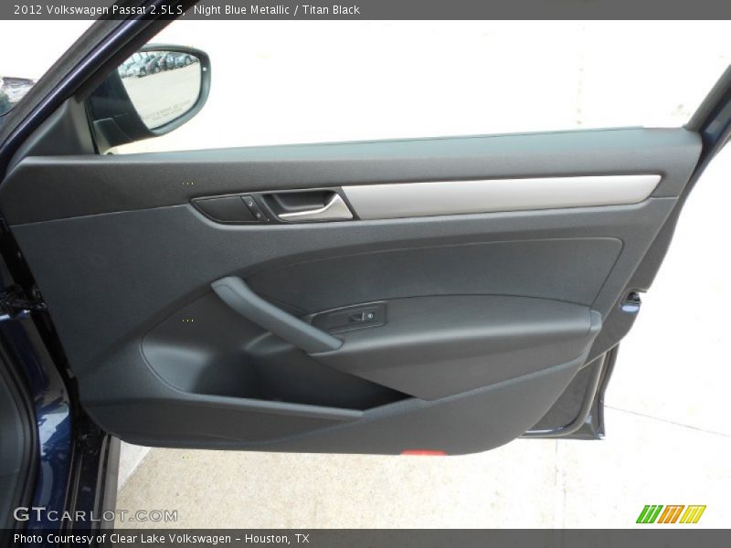Night Blue Metallic / Titan Black 2012 Volkswagen Passat 2.5L S