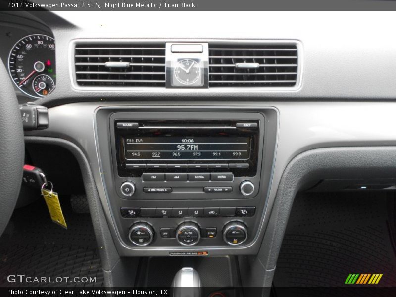 Night Blue Metallic / Titan Black 2012 Volkswagen Passat 2.5L S