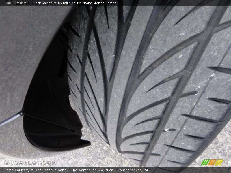 Black Sapphire Metallic / Silverstone Merino Leather 2006 BMW M5