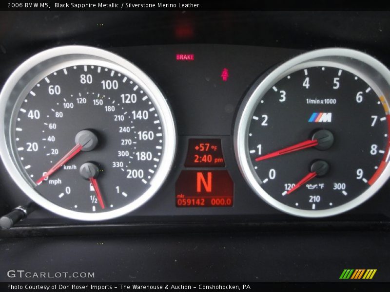 Black Sapphire Metallic / Silverstone Merino Leather 2006 BMW M5
