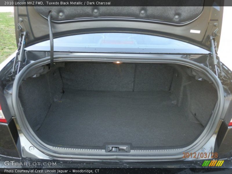 Tuxedo Black Metallic / Dark Charcoal 2010 Lincoln MKZ FWD