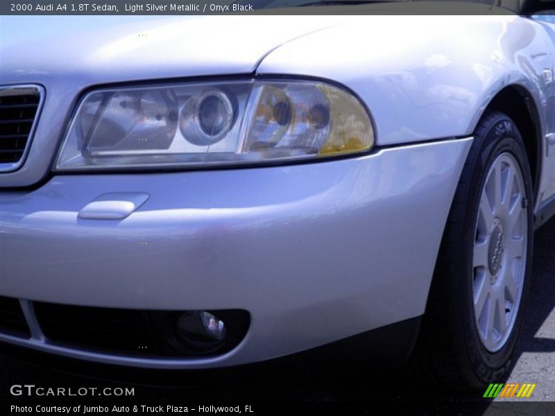 Light Silver Metallic / Onyx Black 2000 Audi A4 1.8T Sedan