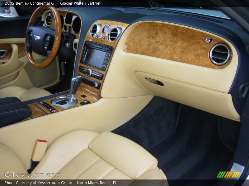 Dashboard of 2009 Continental GT 