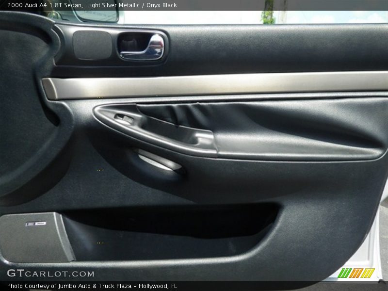 Light Silver Metallic / Onyx Black 2000 Audi A4 1.8T Sedan