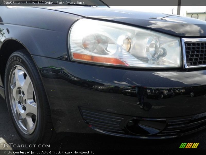 Black Onyx / Black 2005 Saturn L Series L300 Sedan