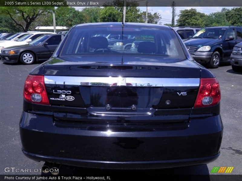 Black Onyx / Black 2005 Saturn L Series L300 Sedan