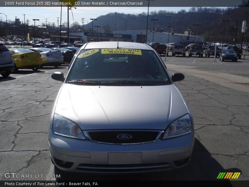 CD Silver Metallic / Charcoal/Charcoal 2005 Ford Focus ZX5 SES Hatchback