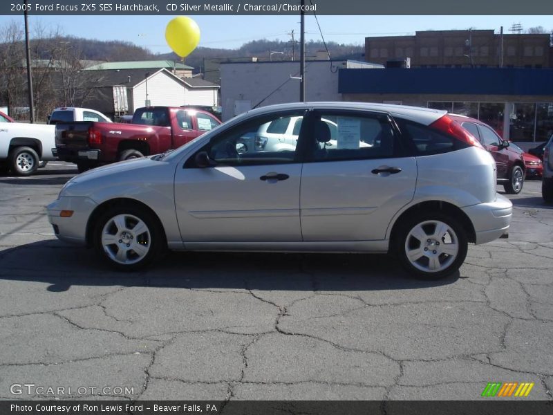 CD Silver Metallic / Charcoal/Charcoal 2005 Ford Focus ZX5 SES Hatchback