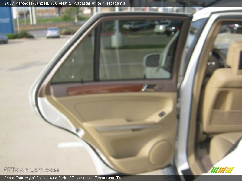 Alabaster White / Macadamia 2007 Mercedes-Benz ML 350 4Matic