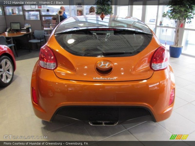 Vitamin C / Black 2012 Hyundai Veloster