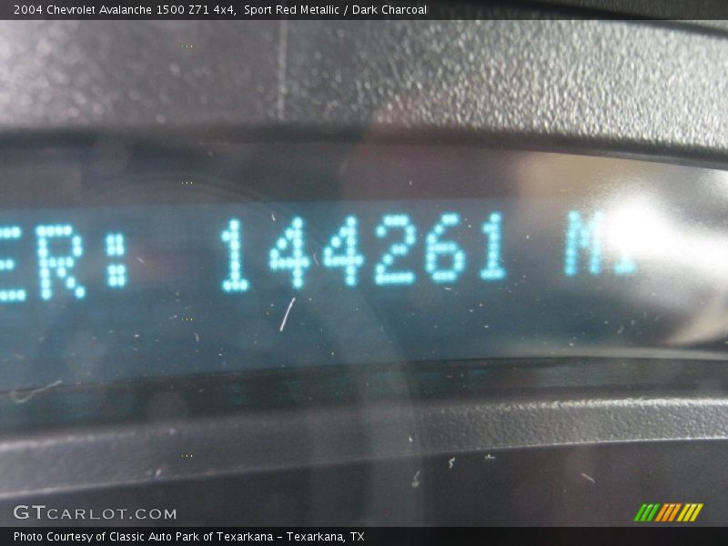 Sport Red Metallic / Dark Charcoal 2004 Chevrolet Avalanche 1500 Z71 4x4