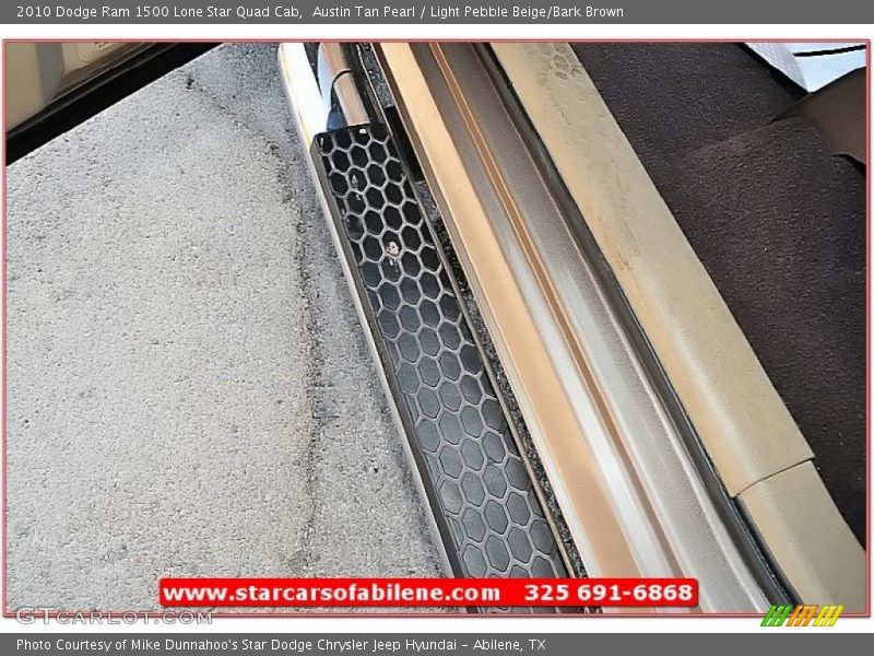 Austin Tan Pearl / Light Pebble Beige/Bark Brown 2010 Dodge Ram 1500 Lone Star Quad Cab