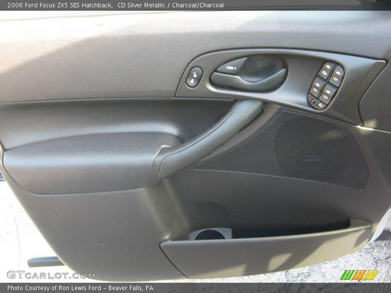 CD Silver Metallic / Charcoal/Charcoal 2006 Ford Focus ZX5 SES Hatchback