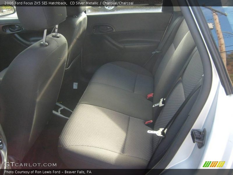 CD Silver Metallic / Charcoal/Charcoal 2006 Ford Focus ZX5 SES Hatchback