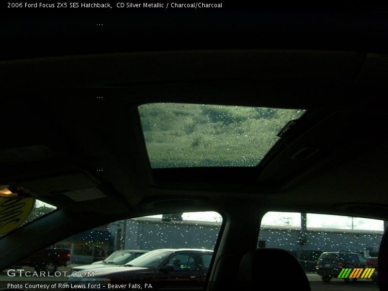 CD Silver Metallic / Charcoal/Charcoal 2006 Ford Focus ZX5 SES Hatchback