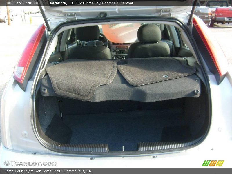 CD Silver Metallic / Charcoal/Charcoal 2006 Ford Focus ZX5 SES Hatchback