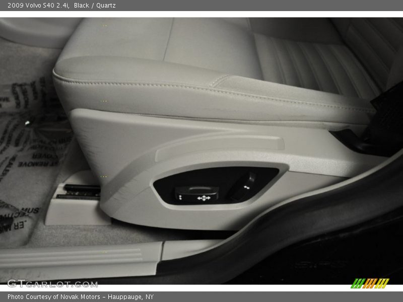 Black / Quartz 2009 Volvo S40 2.4i