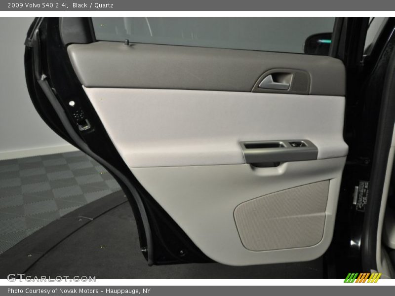 Black / Quartz 2009 Volvo S40 2.4i