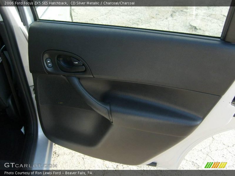 CD Silver Metallic / Charcoal/Charcoal 2006 Ford Focus ZX5 SES Hatchback