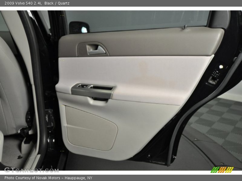 Black / Quartz 2009 Volvo S40 2.4i