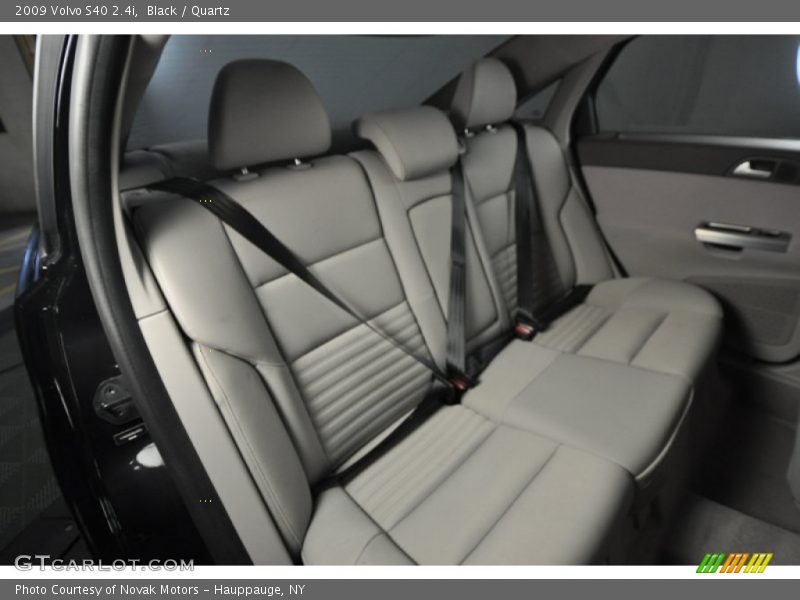 Black / Quartz 2009 Volvo S40 2.4i