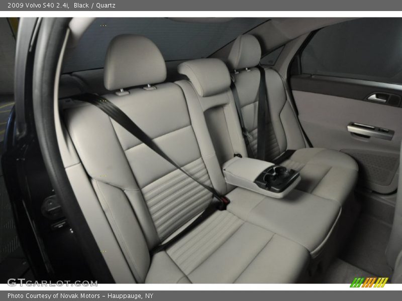 Black / Quartz 2009 Volvo S40 2.4i