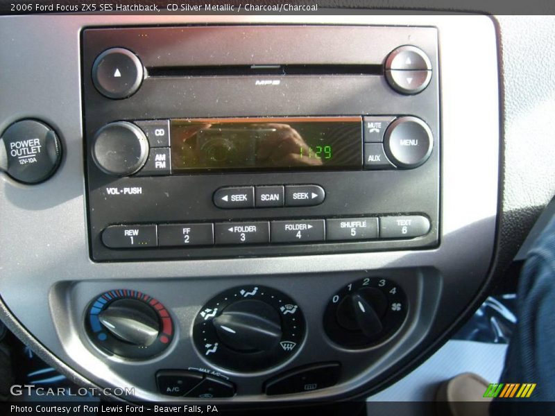CD Silver Metallic / Charcoal/Charcoal 2006 Ford Focus ZX5 SES Hatchback