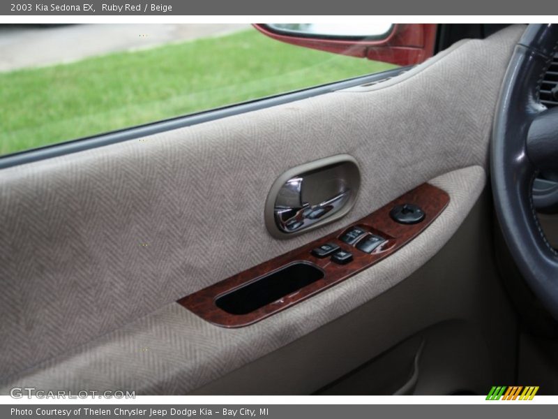 Ruby Red / Beige 2003 Kia Sedona EX