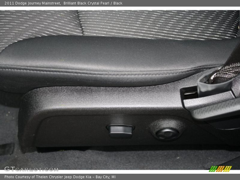 Brilliant Black Crystal Pearl / Black 2011 Dodge Journey Mainstreet
