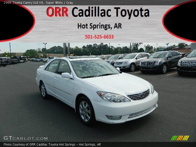 Super White / Gray 2005 Toyota Camry XLE V6