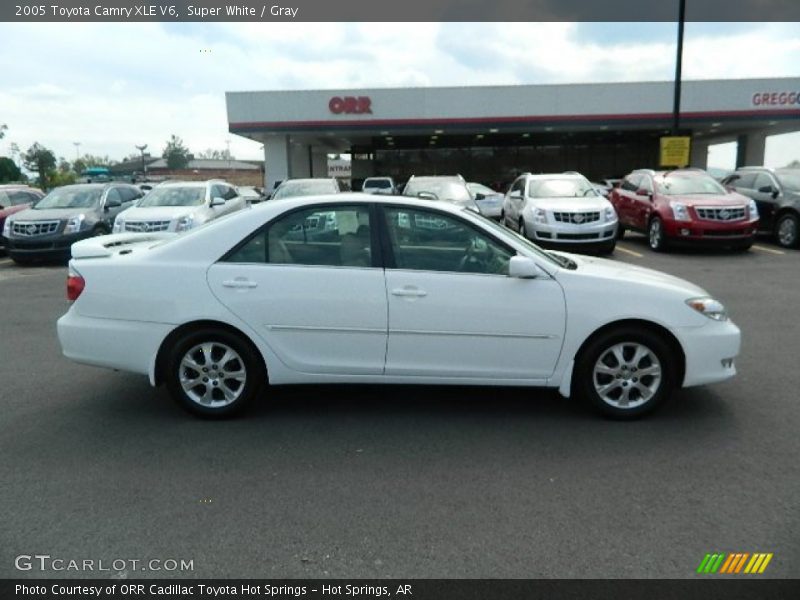 Super White / Gray 2005 Toyota Camry XLE V6