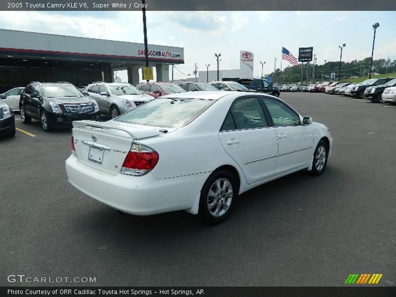 Super White / Gray 2005 Toyota Camry XLE V6