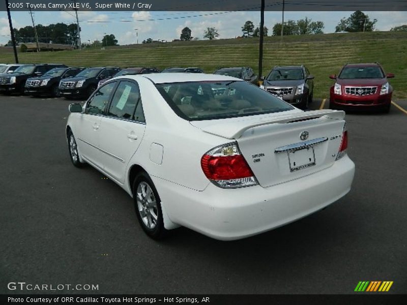 Super White / Gray 2005 Toyota Camry XLE V6