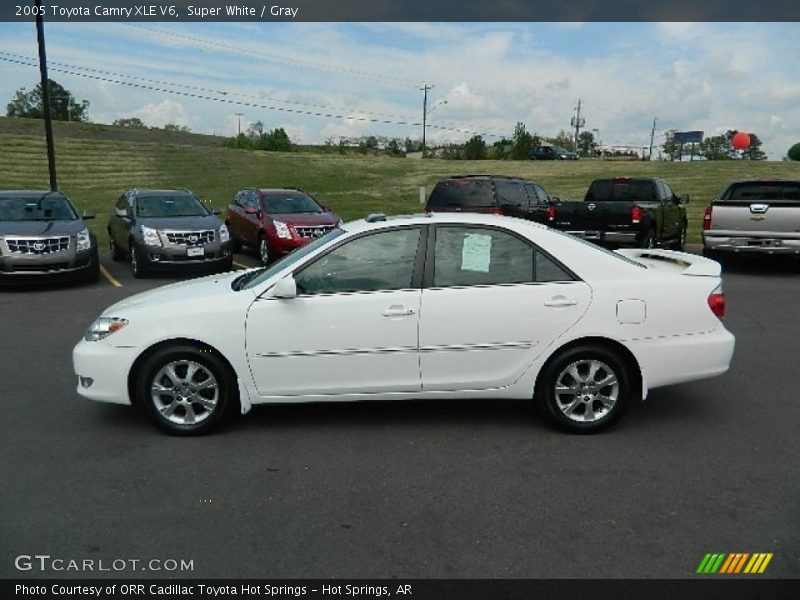 Super White / Gray 2005 Toyota Camry XLE V6