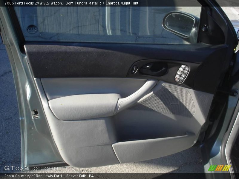 Light Tundra Metallic / Charcoal/Light Flint 2006 Ford Focus ZXW SES Wagon
