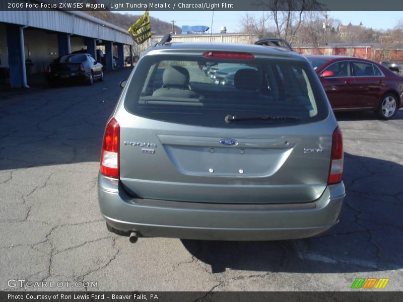 Light Tundra Metallic / Charcoal/Light Flint 2006 Ford Focus ZXW SES Wagon