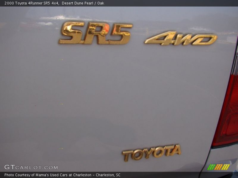  2000 4Runner SR5 4x4 Logo