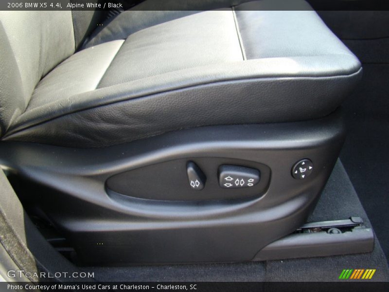 Alpine White / Black 2006 BMW X5 4.4i