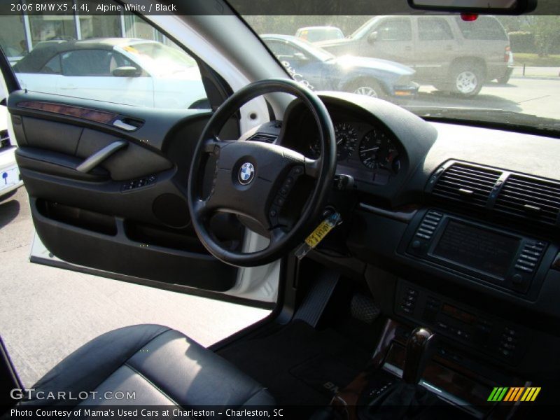 Alpine White / Black 2006 BMW X5 4.4i