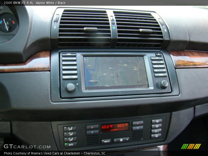 Alpine White / Black 2006 BMW X5 4.4i