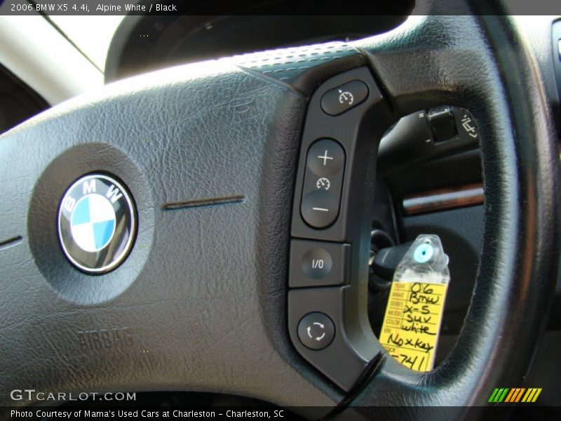 Alpine White / Black 2006 BMW X5 4.4i
