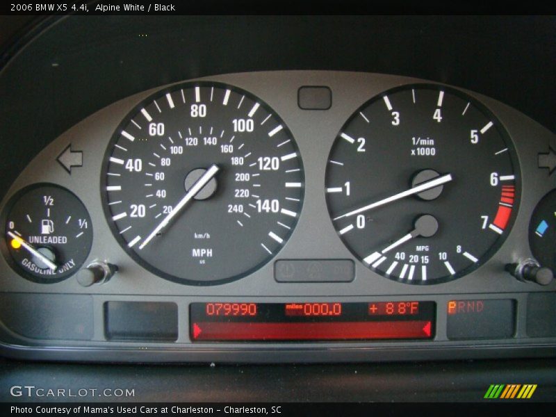 Alpine White / Black 2006 BMW X5 4.4i