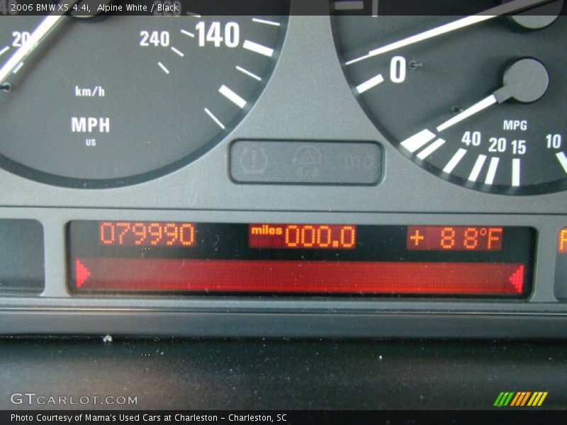 Alpine White / Black 2006 BMW X5 4.4i