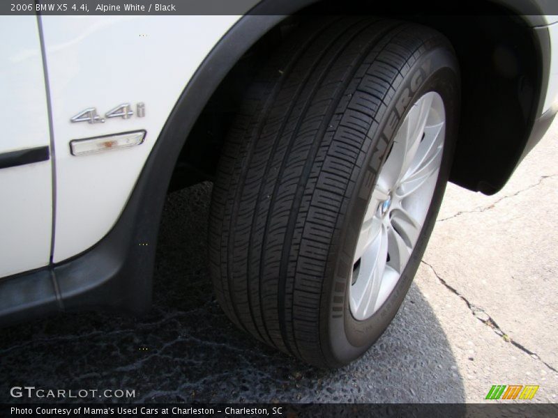 Alpine White / Black 2006 BMW X5 4.4i