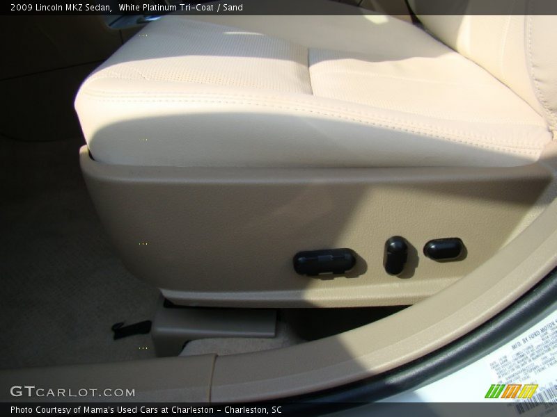 White Platinum Tri-Coat / Sand 2009 Lincoln MKZ Sedan