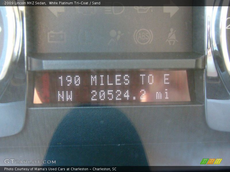 White Platinum Tri-Coat / Sand 2009 Lincoln MKZ Sedan