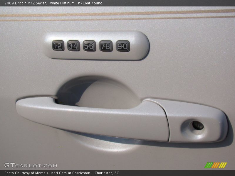 White Platinum Tri-Coat / Sand 2009 Lincoln MKZ Sedan