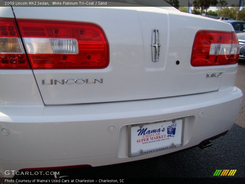 White Platinum Tri-Coat / Sand 2009 Lincoln MKZ Sedan