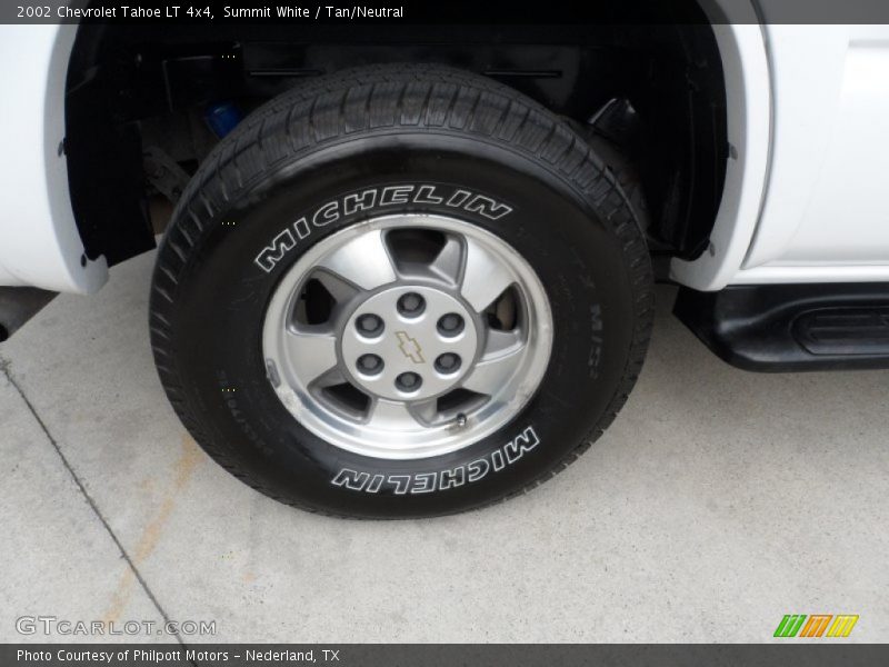 Summit White / Tan/Neutral 2002 Chevrolet Tahoe LT 4x4
