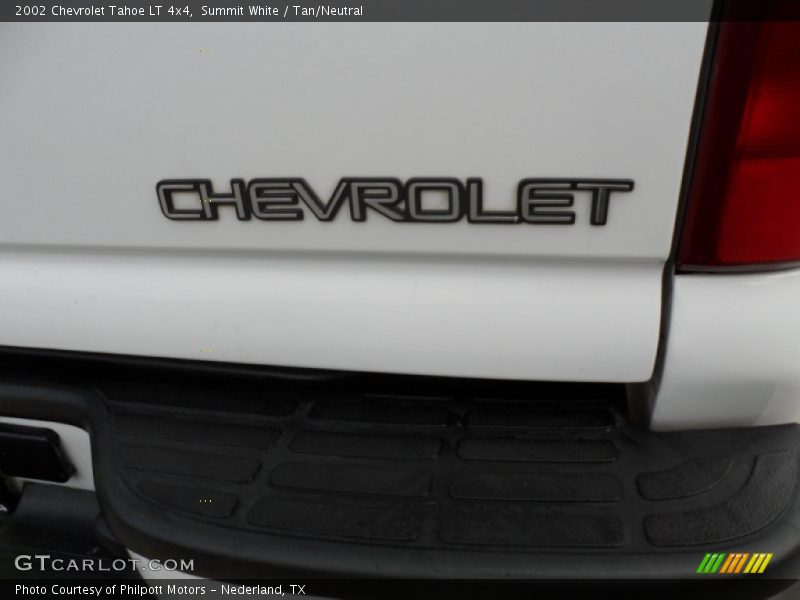 Summit White / Tan/Neutral 2002 Chevrolet Tahoe LT 4x4